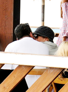 Sienna Miller and Balthazar Getty Snapped Kissing During Vacation