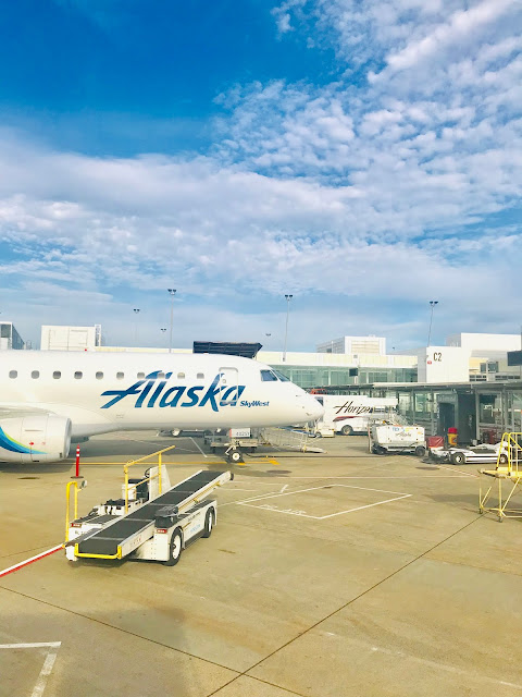 Iflyalaska, alaskaair, mapleleopardtravels, seattletoCalgary