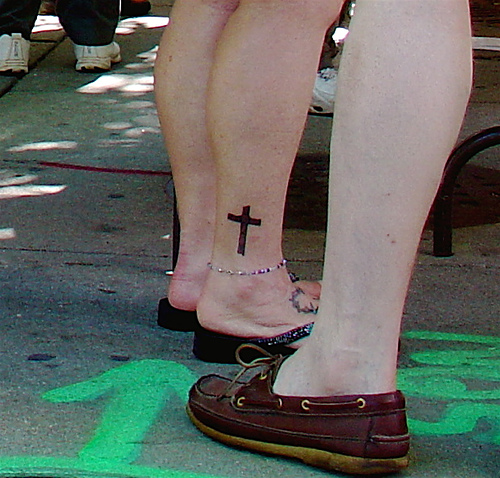 populer tattoo tattos Cross Tattoos On Foot