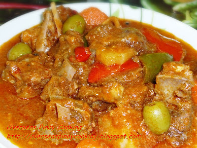 Kalderetang Kambing, Traditional Kaldereta