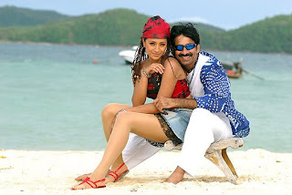 Trisha Krishnan on the beach : South Indian Tollywood Actress
