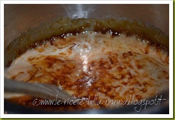Dessert di nespole giapponesi e banane con salsa mou e semi di papavero (2)