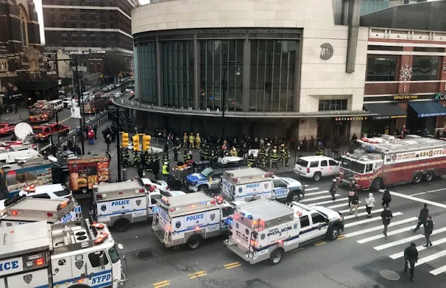 Image Attribute: Emergency vehicles gather at the Atlantic Avenue Terminal after a commuter train derailed during the Wednesday morning commute, in New York, U.S., January 4, 2017.  REUTERS/Jonathan Oatis