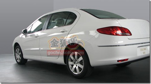 peugeot_308_traseira