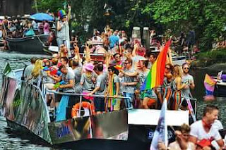 Fiesta del Orgullo gay en madrid