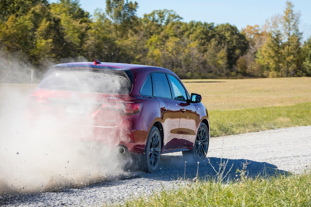 Rear 3/4 view of 2019 Acura MDX AWD A-SPEC