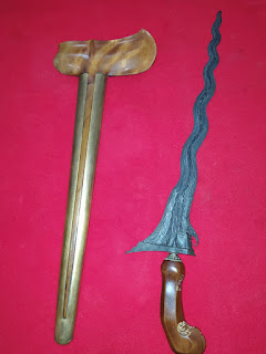Keris Sengkelat trembalo lawas nginden