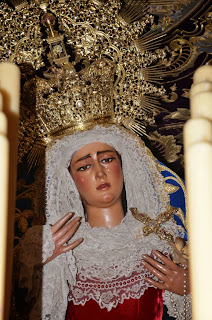 María Stma de las Angustias Coronada - Sevilla