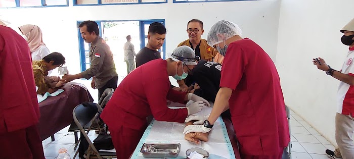 Dokter Keliling Gerindra Beri Pengobatan Gratis  di Jabar dan Jateng 