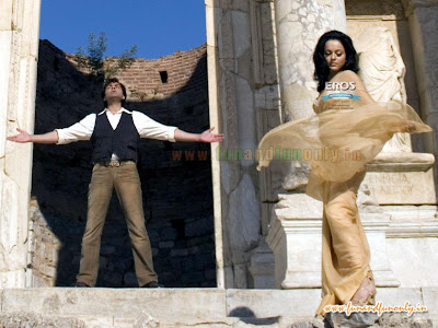 Wallpapers : Kangana & Bobby Deol in Roshan Movie