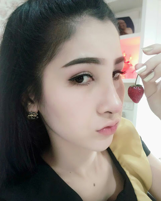 Pimpisa Panupawinchoke – Most Beautiful Thai Transgenders Instagram Photos