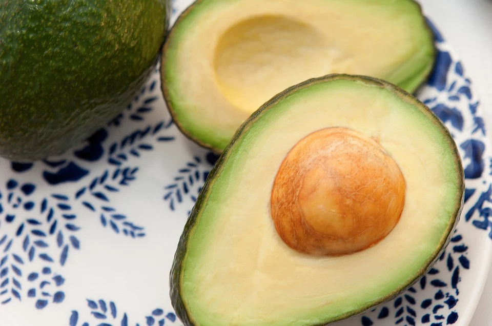 Avocado, Prawn and Cabbage Salad