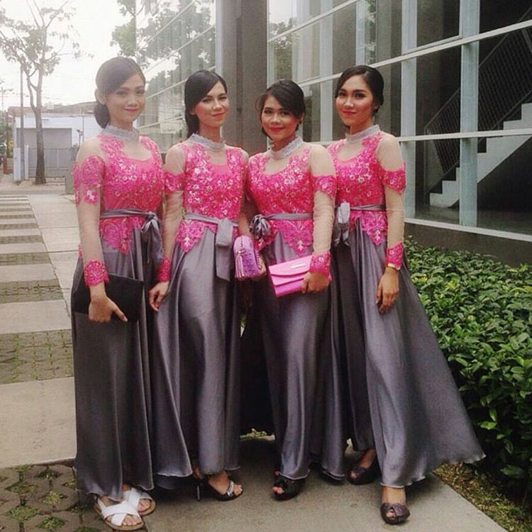 Kumpulan Model Inspirasi Kebaya Modern Halaman 4