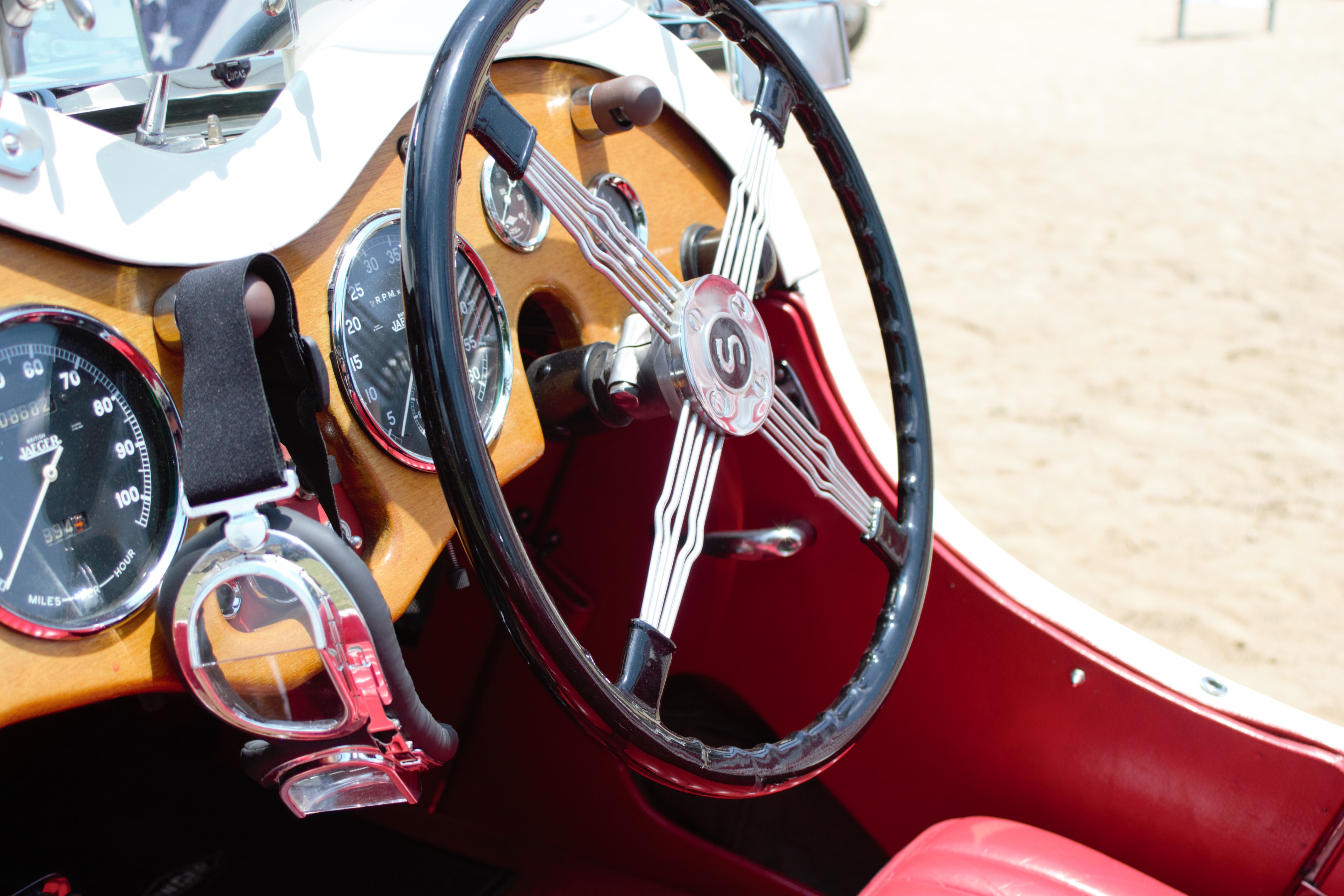 4 Signs Your Classic Car is Not So Safe