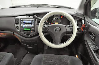 2003 Mazda MPV