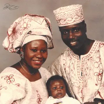 MAKOMA lyrics by Kofi Dartey & Manlikestunna