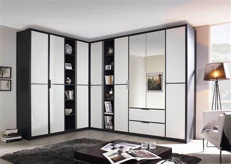 What Kind of Hinges Work Best For Wardrobes?