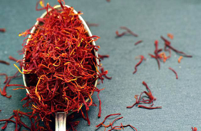 Spoon with real saffron threads