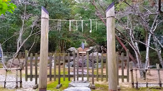 人文研究見聞録：冠纓神社の境内社（安倍晴明神社・地球新生神宮など） ［香川県］