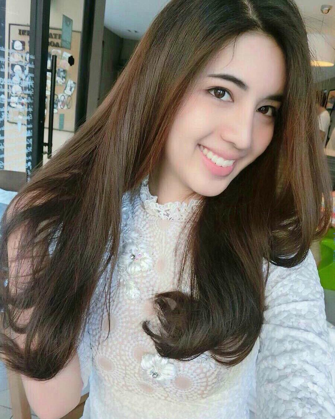 Alice Karnchaya – Most beautiful Thai Ladyboy Instagram