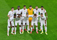 SELECCIÓN DE FRANCIA. Temporada 2021-22. Benjamin Pavard, Paul Pogba, Raphaël Varane, Hugo Lloris, Karim Benzema, Presenll Kimpembe. Aurelien Tchouaméni, Jules Koundé, Theo Hernández, Antoine Griezmann, Kylian Mbappé. SELECCIÓN DE ESPAÑA 1 SELECCIÓN DE FRANCIA 2. 10/10/2021. Liga de Naciones de la UEFA, final. Milán, Italia, estadio de San Siro. GOLES: 1-0: 64’, Mikel Oyarzabal. 1-1: 66’, Karim Benzema. 1-2: 80’, Kylian Mbappé.