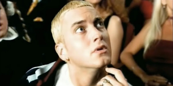 Lirik Lagu The Real Slim Shady – Eminem / Terjemahan Arti dan Makna