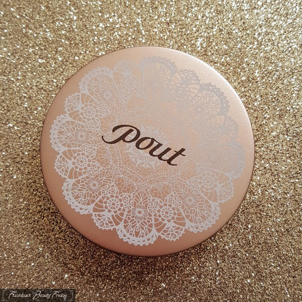 round beauty compact with lace design