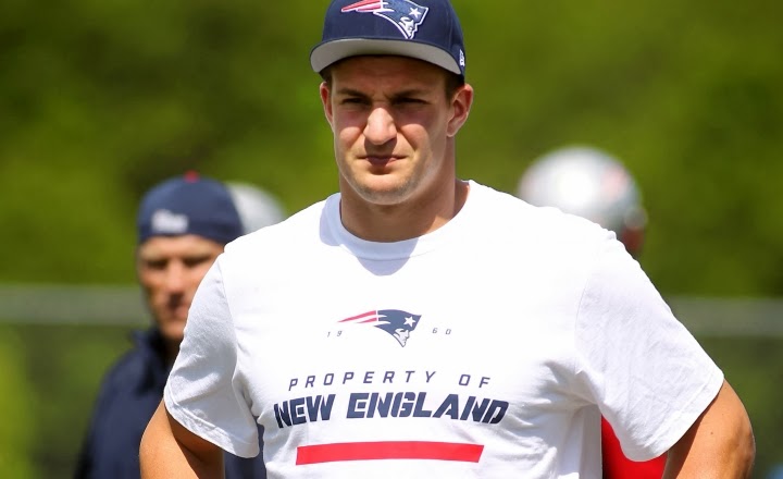 Rob-Gronkowski-October-2013