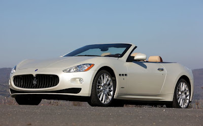 2011 Maserati Granturismo Convertible Front Side View