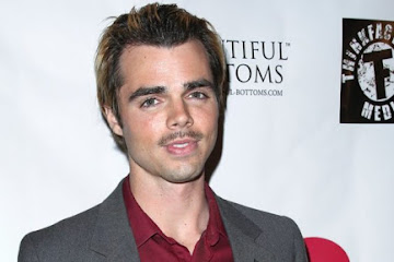 Reid Ewing Height Weight, Age & Biography and More