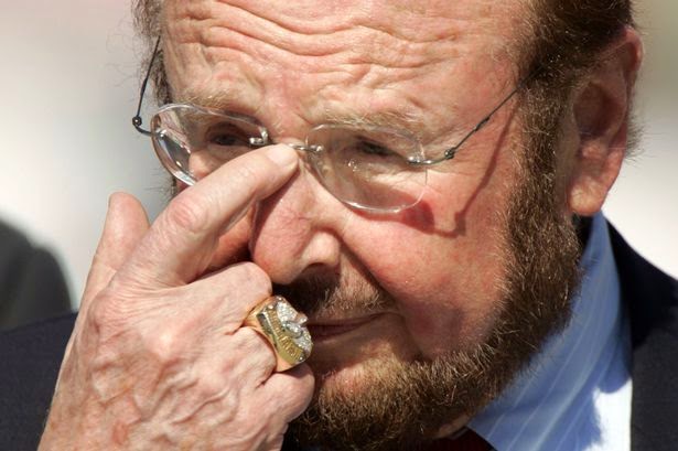 Man United owner Malcolm Glazer dies age 85