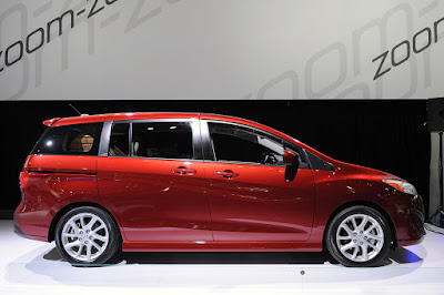 2012 MAZDA5 in red colour