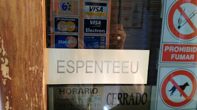 Espenteu, espentá, espenta, espento, espentes, espente, espentem, espenteu, espenten