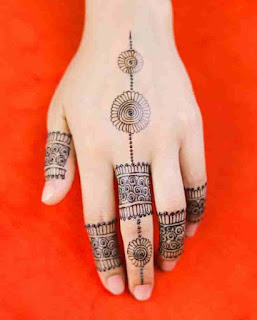 simple Khafif mehndi design