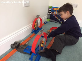 Hot Wheels Total Takeover track set review