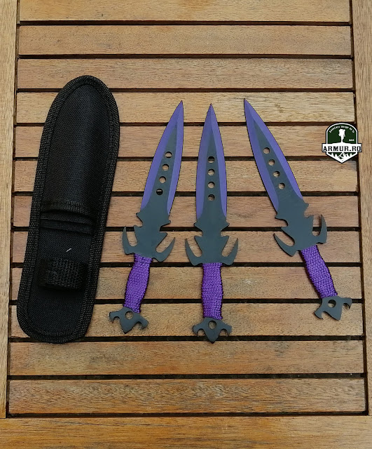 Set 3 cutite de aruncat la tinta Set of 3 target throwing knives.