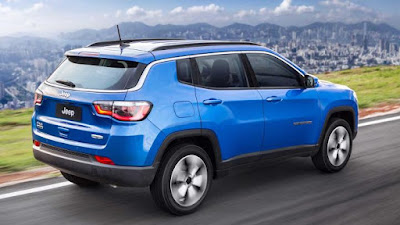 2017 Jeep Compass right side rear view 