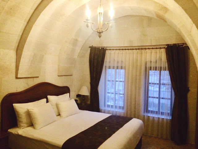 artemis cave suites