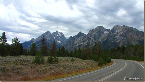 Drive in tetons_20090913_081