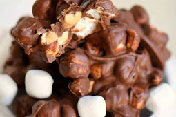 ROCKY ROAD PEANUT CLUSTERS