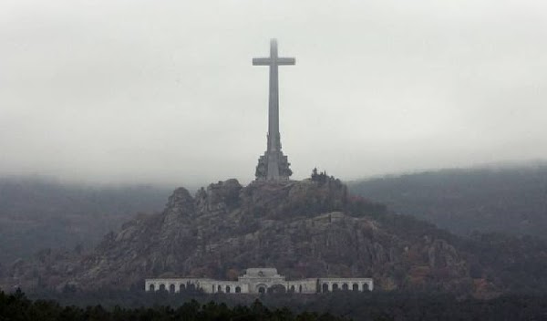 La apología al fascismo es delito en Alemania mientras la Justicia dice que es «libertad de expresión» en España