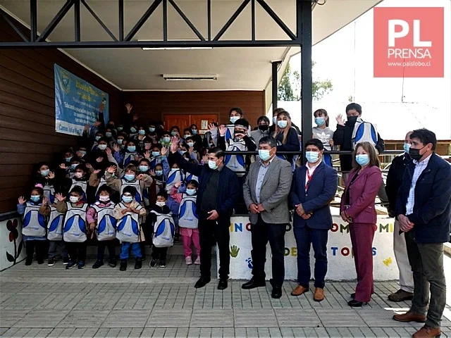 Escuela rural de Quilén inicia año escolar con apoyo de SAESA