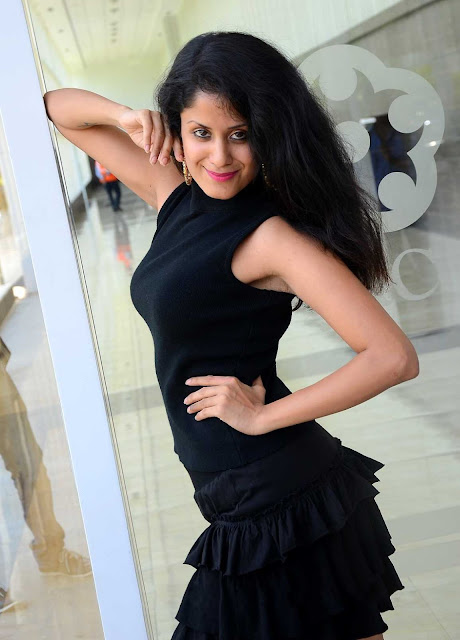 Anukriti Govind Sharma Sexy Armpit Show Image In Black Dress