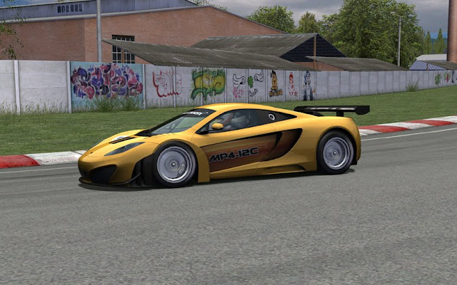 Mclaren mp4 12c en rfactor desde simraceway