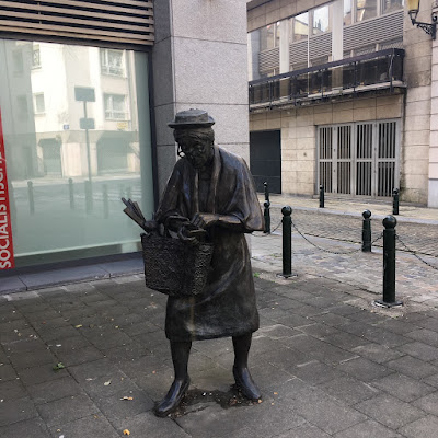 Statua Madame Chapeau Bruxelles