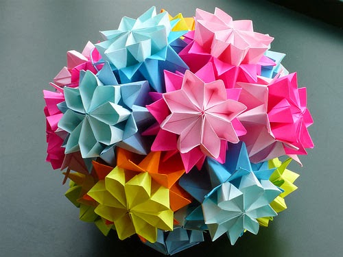 Origami Kusudama Yang Cantik Untuk Hiasan Rumah Anda