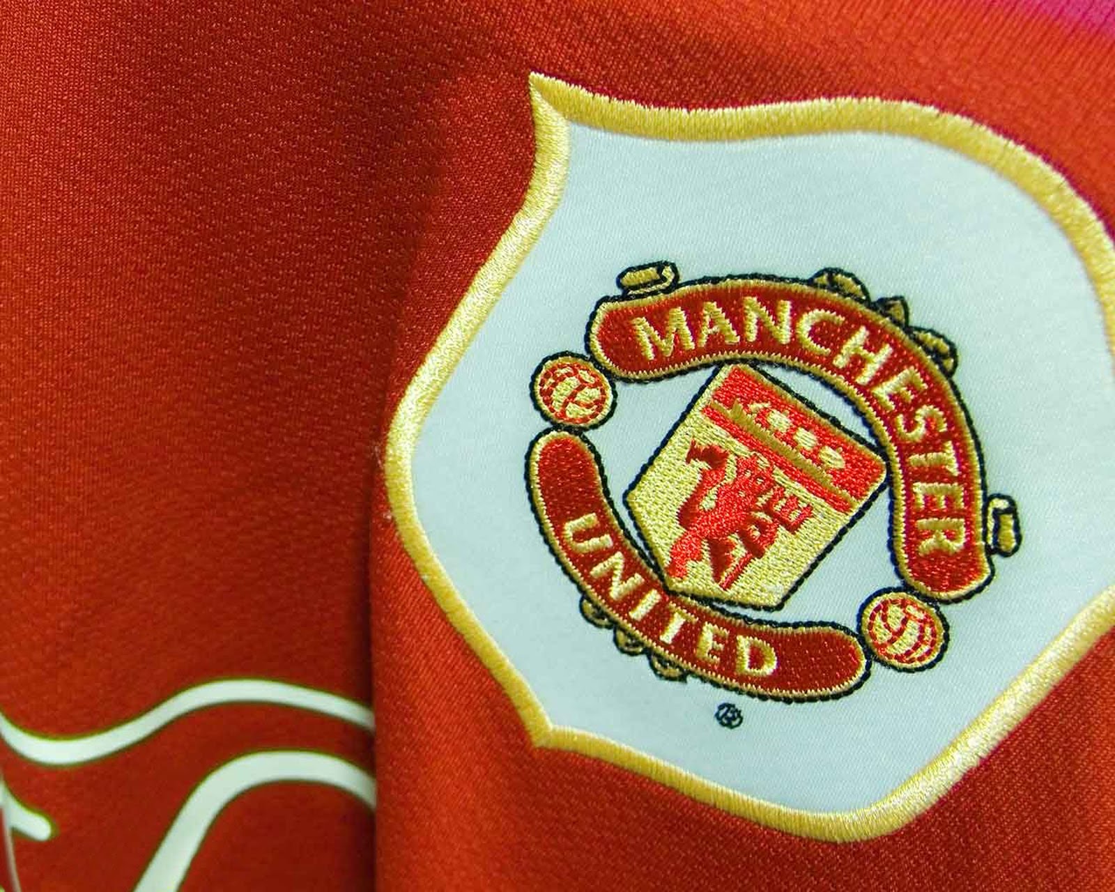 ... /manchester-united-logos-graphics-manchester-united-wallpaper.html