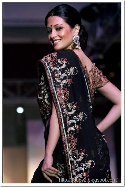RIYA SEN & RAIMA SEN On The Ramp