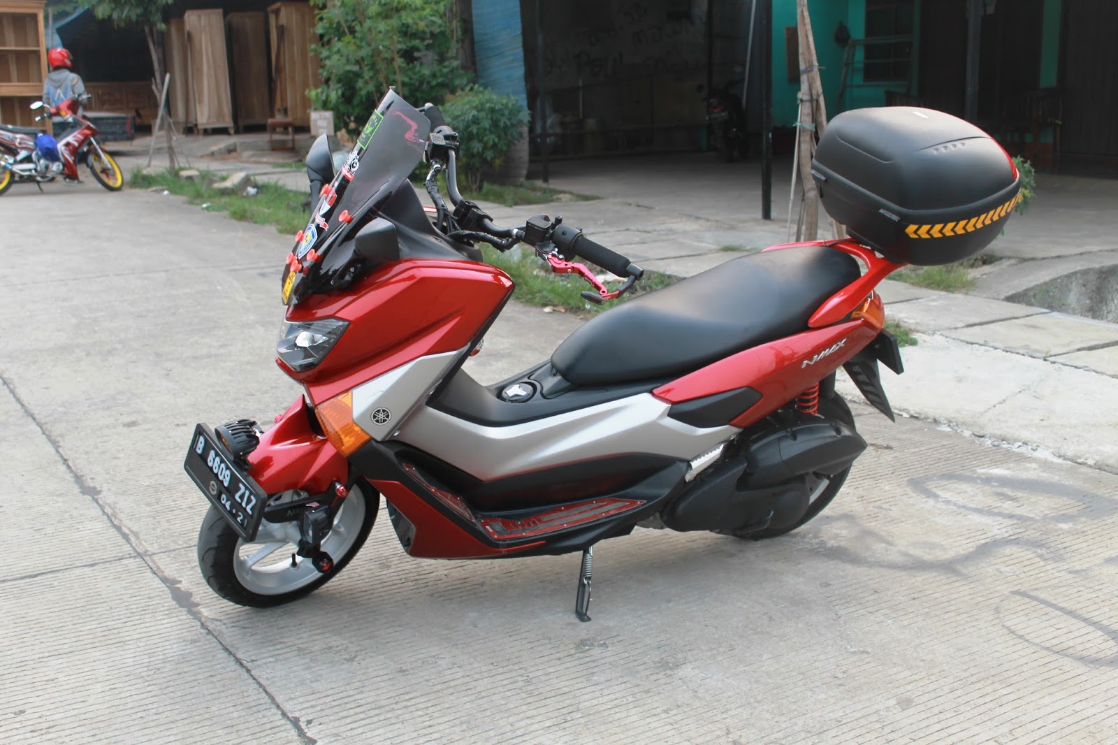 Custom Dan Modifikasi Yamaha NMAX Merah Th 2016