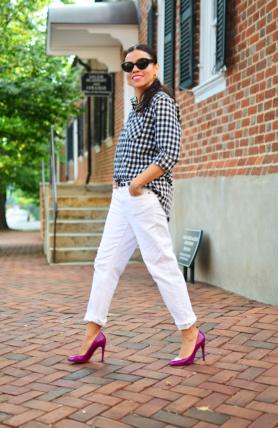 Outfit with magenta heels 